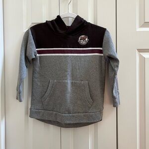 Colosseum Hershey Bears Hoodie - Size Medium (7-8)